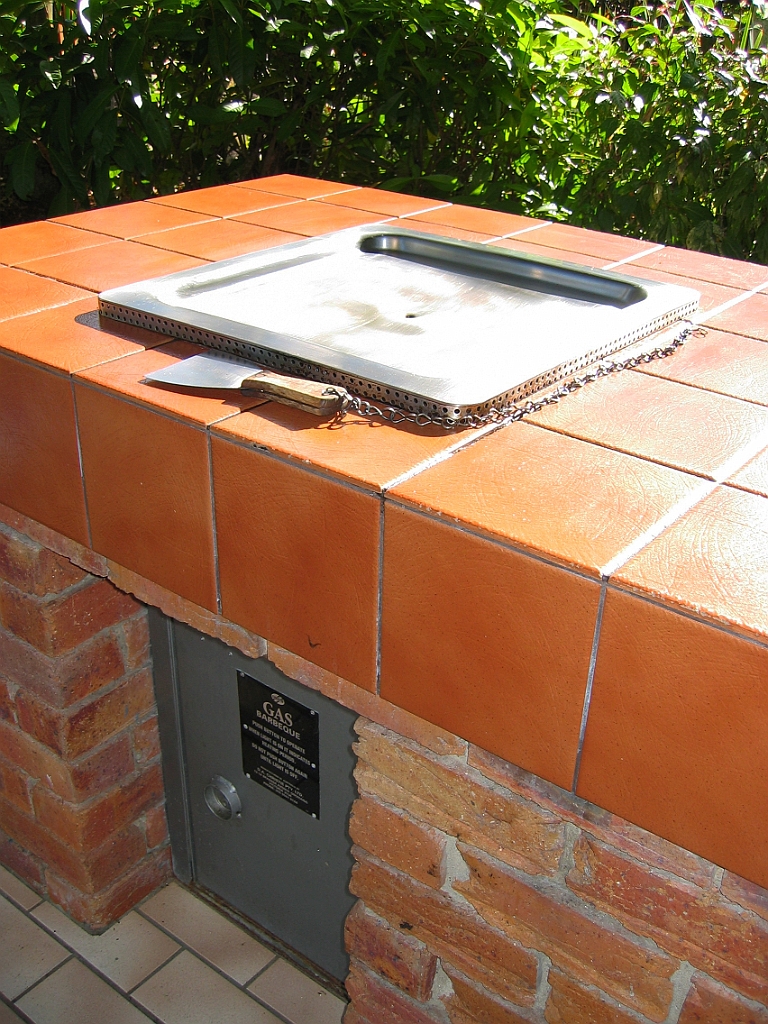 079 Coconut Resort, BBQ.jpg